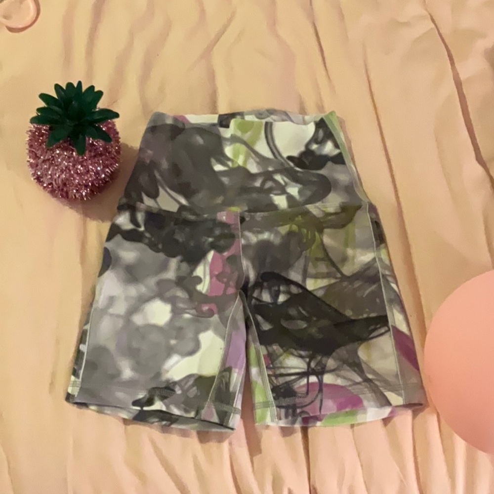 Lululemon align shorts “6 in